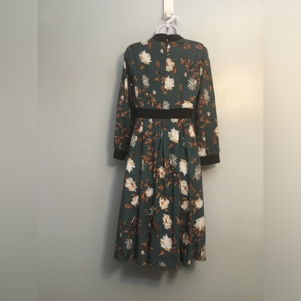 RICCO Bruno Forest Green Floral High-Neck Maxi Dress with Black Trim - Picture 2 of 15